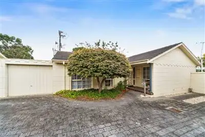 Main view of Homely unit listing, 4/13-15 Clarkestown Avenue, Mount Eliza VIC 3930