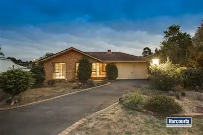 Second view of Homely house listing, 8 Rogan Court, Langwarrin VIC 3910