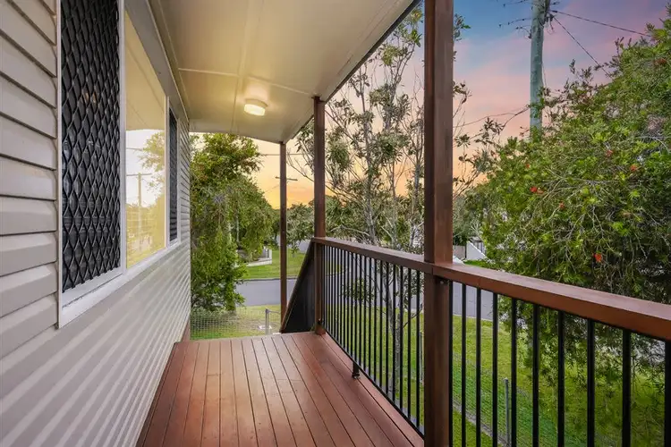 8 Redbank Road, Redcliffe QLD 4020