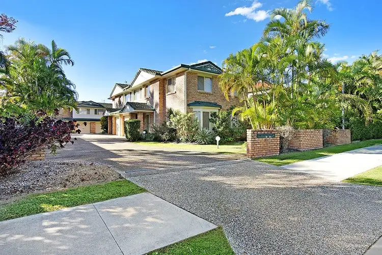 2/97 Pohlman Street, Southport QLD 4215