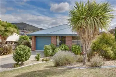 96 Sunshine Road, Austins Ferry TAS 7011