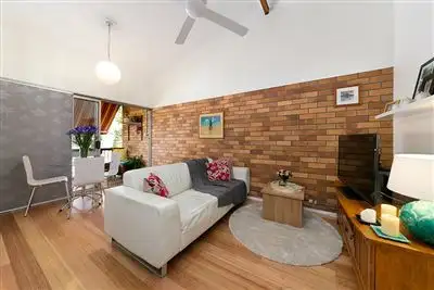 Main view of Homely unit listing, 5/17 Caroline Street, Annerley QLD 4103