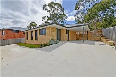 Second view of Homely unit listing, 2/3 Nirranda Court, Oakdowns TAS 7019