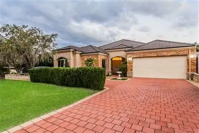9 Worthington Road, Booragoon WA 6154
