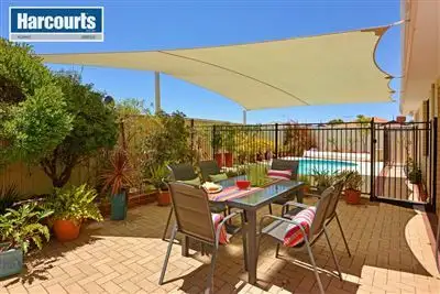 2 Gunn Pass, Kinross WA 6028