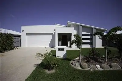 22 Botanical Drive, Ooralea QLD 4740