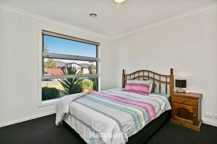 Fifth view of Homely house listing, 8 Hampshire Street, Officer VIC 3809