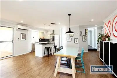14 St Lawrence Drive, Beechboro WA 6063