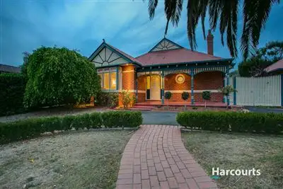 Second view of Homely house listing, 4 Applewood Rise, Somerville VIC 3912