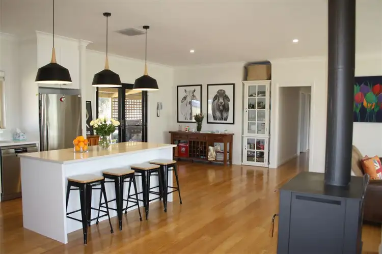 130 Villeneuve Dr, Narromine NSW 2821