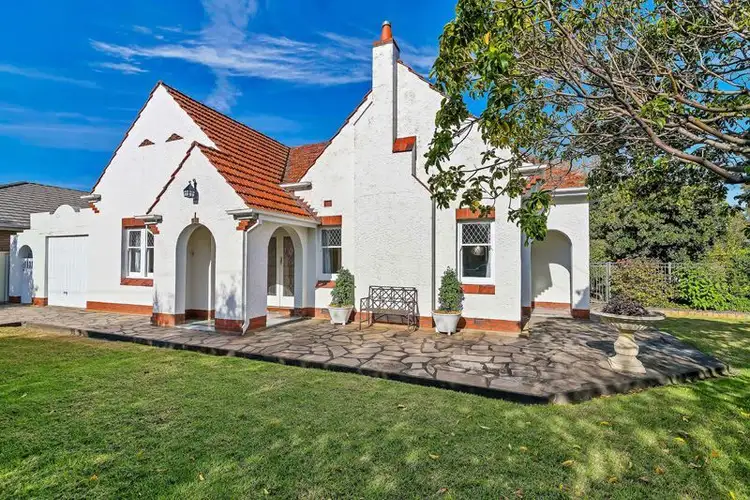 36 Albion Avenue, Glandore SA 5037