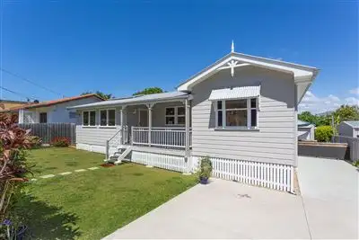 27 Davis Street, Redcliffe QLD 4020