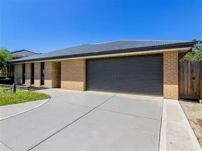 20 Holland Street, Drouin VIC 3818
