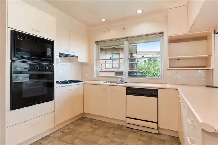 Fifth view of Homely house listing, 2 Butler Avenue, Mornington VIC 3931