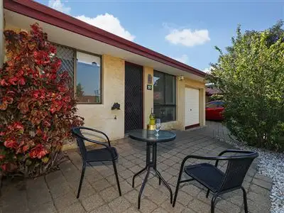 10/5 Kitchener Road, Melville WA 6156