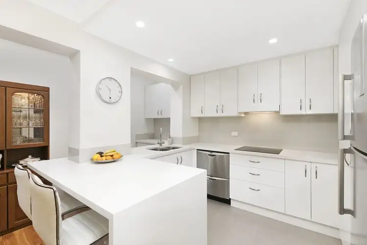 2/49 Nicklin Street, Coorparoo QLD 4151