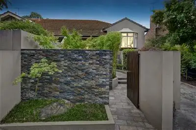 Main view of Homely townhouse listing, 2/8 Pleasant Avenue, Kew VIC 3101