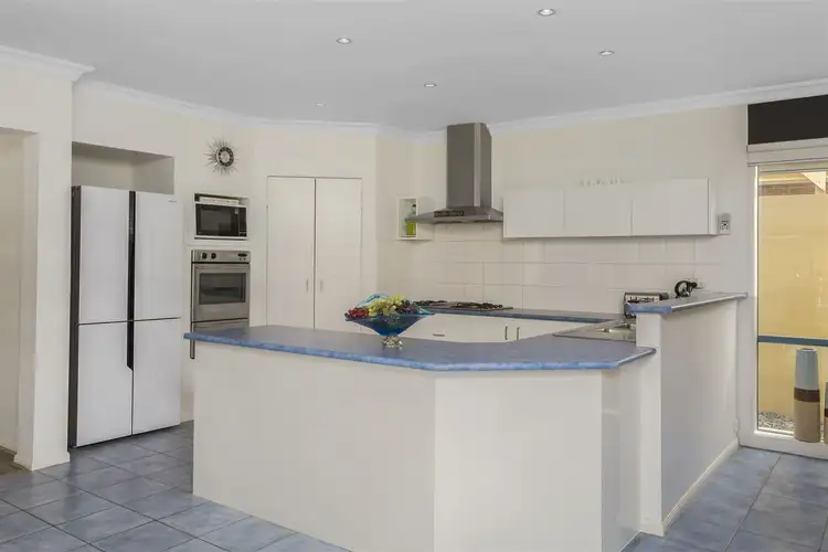 Fifth view of Homely house listing, 2 Danube Place, Mulgrave VIC 3170