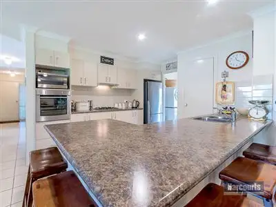 Sixth view of Homely house listing, 2 Jane Court, Drouin VIC 3818