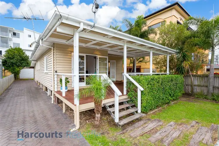 11 Humpybong Esplanade, Redcliffe QLD 4020