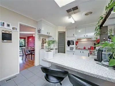 Sixth view of Homely house listing, 5 Allawah Court, Vermont South VIC 3133