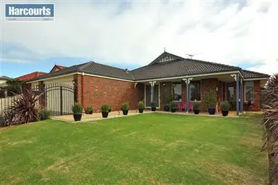 24 Roxburgh Circle, Kinross WA 6028