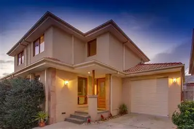 2/24 Aubrey Grove, Boronia VIC 3155