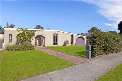 40 Emanuel Drive, Seaford VIC 3198