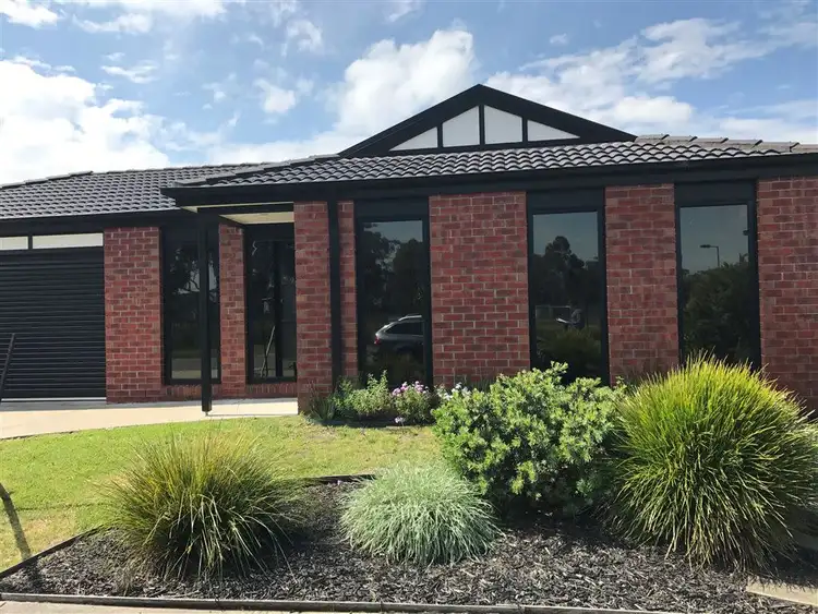 1/19 Oak Avenue, Longwarry VIC 3816