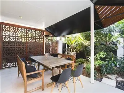 Sixth view of Homely townhouse listing, 2/232 Riding Road, Balmoral QLD 4171