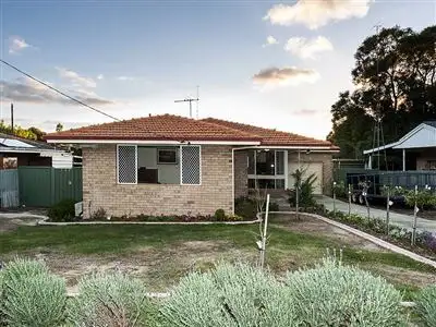 75 Hill Street, Waroona WA 6215