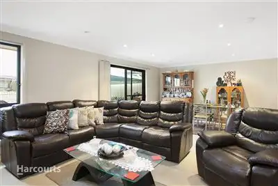 Third view of Homely villa listing, 1/29 Campaspe Circuit, Albion Park NSW 2527