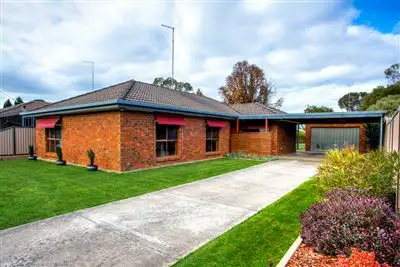 5 Kowree Crescent, Redan VIC 3350