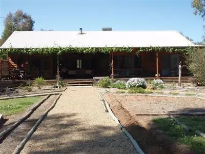 1 Boon Street, Hay NSW 2711