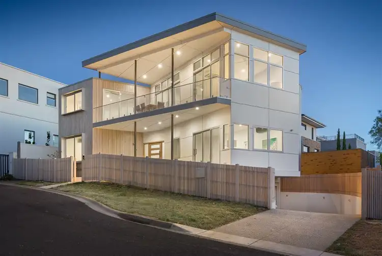 16 Franklin Place, Mornington VIC 3931