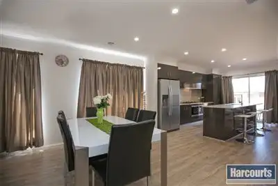 Fifth view of Homely house listing, 15 Treska Link, Lalor VIC 3075