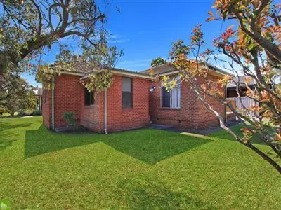 Main view of Homely house listing, 8 Gura Street, Berkeley NSW 2506