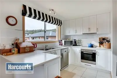 Fourth view of Homely villa listing, 1/16 Cavenor Drive, Oakdowns TAS 7019