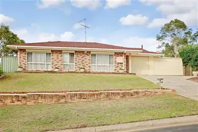 1 Blunt Place, Rosemeadow NSW 2560