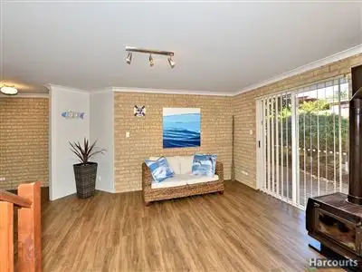 Fifth view of Homely house listing, 4 Ozone Court, Halls Head WA 6210