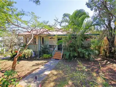 19 Brinawa Street, Camp Hill QLD 4152