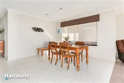 Fourth view of Homely house listing, 18 Vivienne Way, Berwick VIC 3806