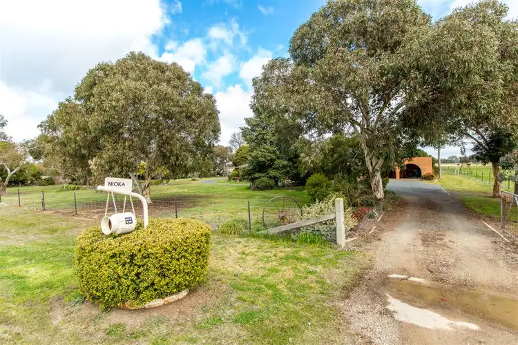 Nioka 69 Rosevale Drive, Wagga Wagga NSW 2650