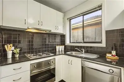 Fourth view of Homely apartment listing, 2/8 Murray Street, Thornbury VIC 3071