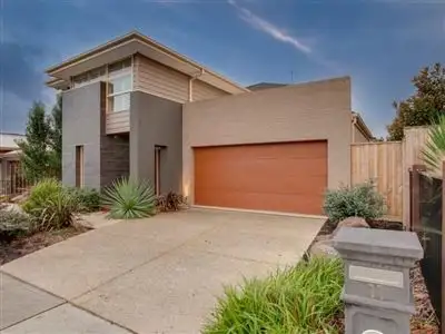 Second view of Homely house listing, 11 Kooyong Close, Officer VIC 3809