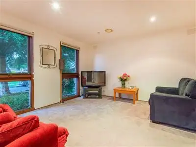 Fifth view of Homely house listing, 10 Montrose Avenue, Somerville VIC 3912
