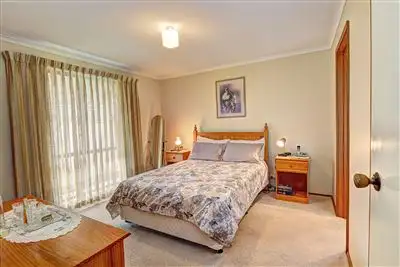 Sixth view of Homely house listing, 2 Mellor Court, Wendouree VIC 3355