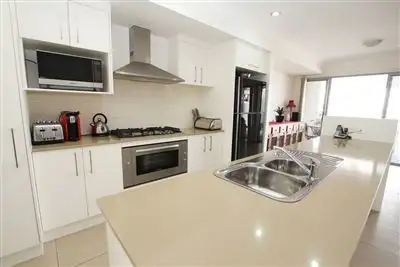 27 Bailey Street, Wakerley QLD 4154