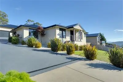 1/3 Raleigh Court, Howrah TAS 7018