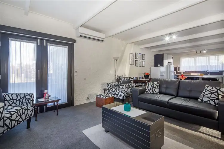 Main view of Homely unit listing, 4/5 Munro Street, Alfredton VIC 3350